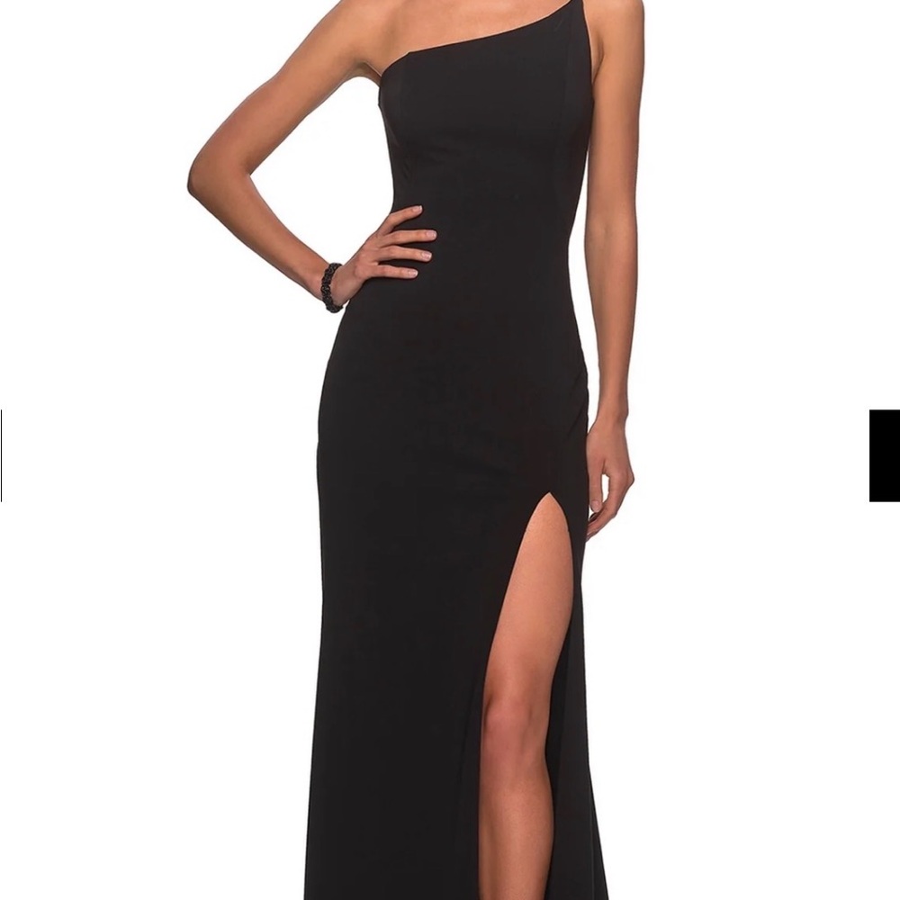 La Femme Chic Black One-Shoulder Gown
